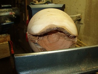 It was awkward with the lathe in this position It was awkward with the lathe in this position