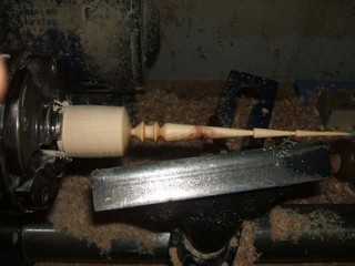 turn a decorative top to the icicle 